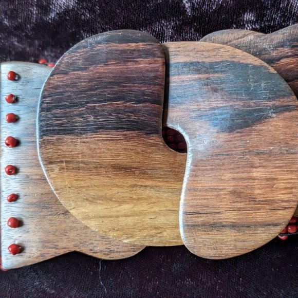 Vintage Erik & Mike Beaded Stretch Belt, Interlocking Wooden Clasp, Red - Picture 5 of 15